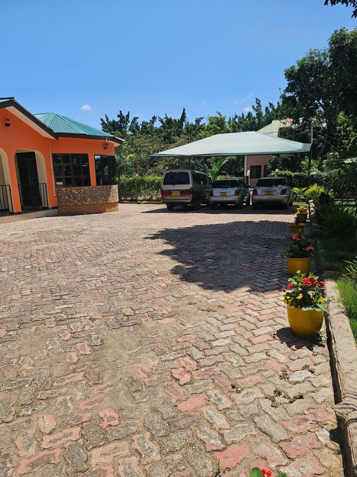B-More Comfort Stay Boma la Ngombe ภายนอก รูปภาพ