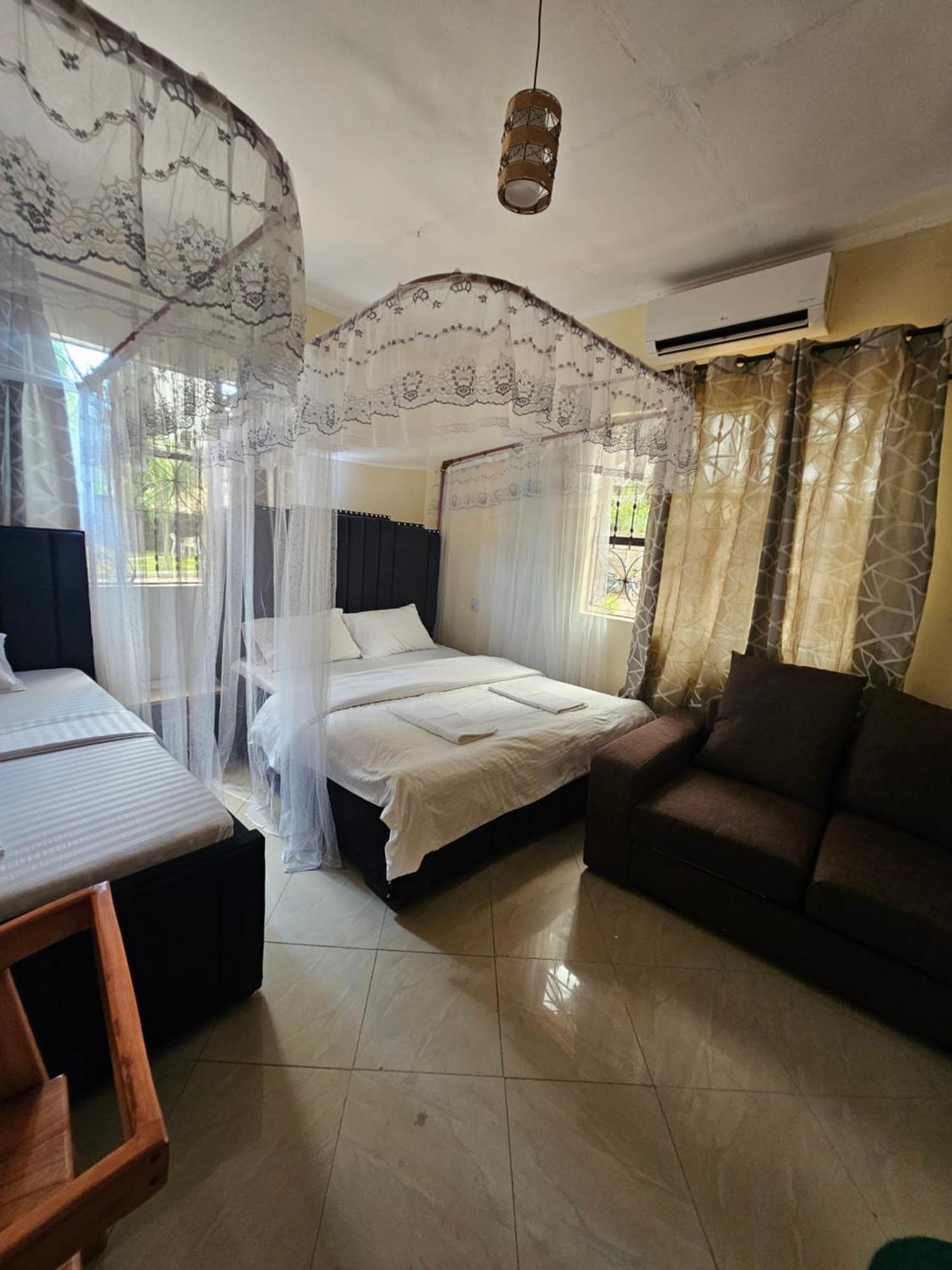 B-More Comfort Stay Boma la Ngombe ภายนอก รูปภาพ